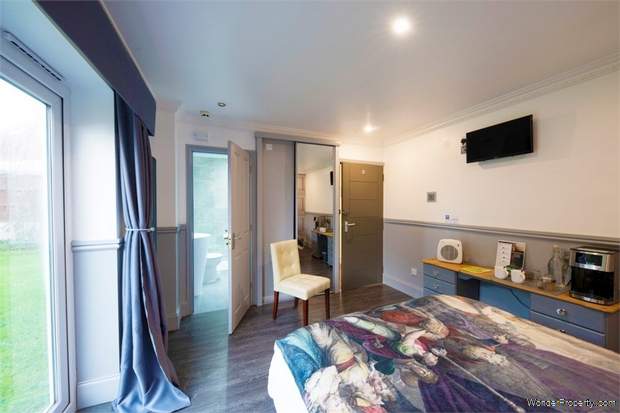 Additional Property Image 6 bedroom Detached for sale in Birmingham 8