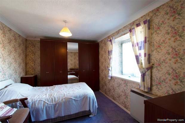 Additional Property Image 2 bedroom Flat for sale in Gravesend 5