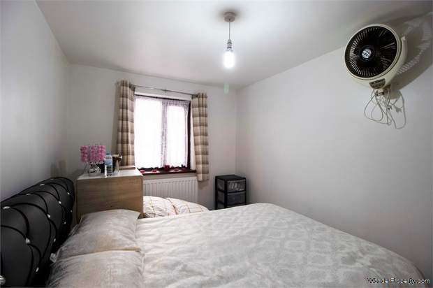 Additional Property Image 2 bedroom Flat for sale in Luton 8
