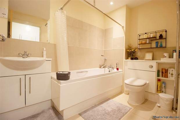 Additional Property Image 2 bedroom Flat for sale in London 8