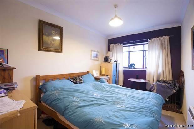 Additional Property Image 2 bedroom Flat for sale in Bournemouth 6
