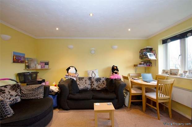 Additional Property Image 1 bedroom Flat for sale in Feltham 5