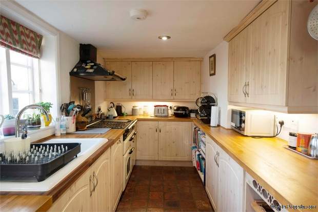 Additional Property Image 4 bedroom Cottage for sale in Market Harborough 9