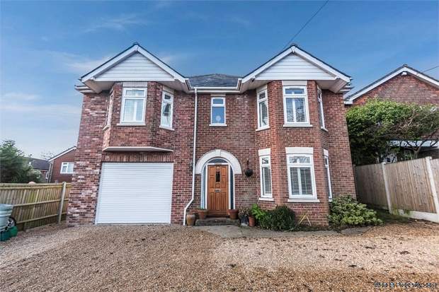 5 bedroom Detached for sale in Southampton