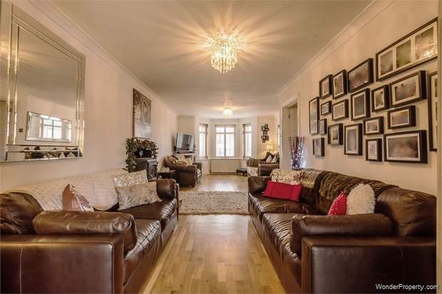 Additional Property Image 5 bedroom Detached for sale in Southampton 3