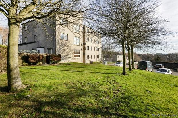 3 bedroom Flat for sale in Aberdeen