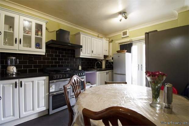 Additional Property Image 4 bedroom Terraced for sale in Birmingham 4