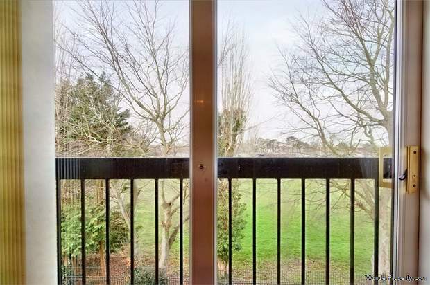 Additional Property Image 1 bedroom Flat for sale in Hitchin 3