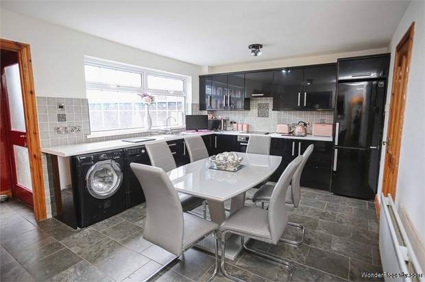 Additional Property Image 3 bedroom Semi Detached for sale in Belfast 5