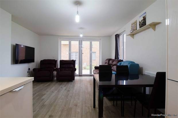 Additional Property Image 2 bedroom Flat for sale in Cambridge 5