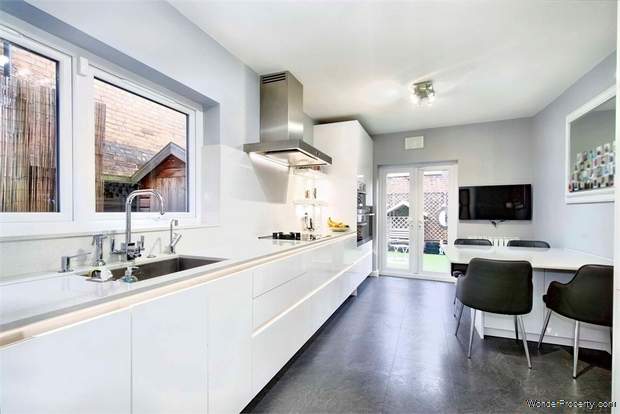 Additional Property Image 4 bedroom Terraced for sale in London 3