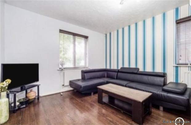Additional Property Image 2 bedroom Flat for sale in Romford 2