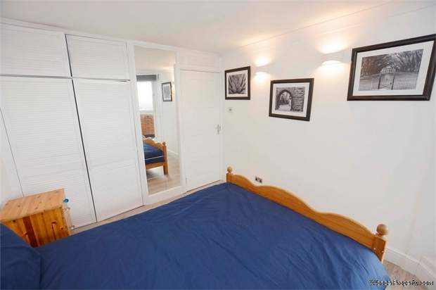 Additional Property Image 2 bedroom Flat for sale in London 8