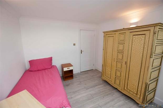 Additional Property Image 2 bedroom Flat for sale in London 10