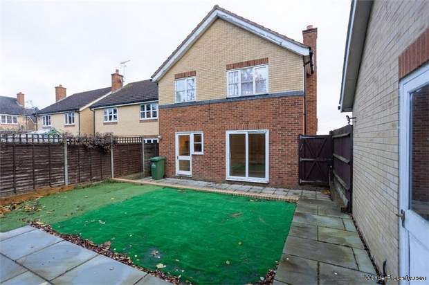 4 bedroom Detached for sale in Hoddesdon