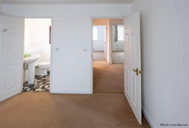 Additional Property Image 4 bedroom Detached for sale in Hoddesdon 6