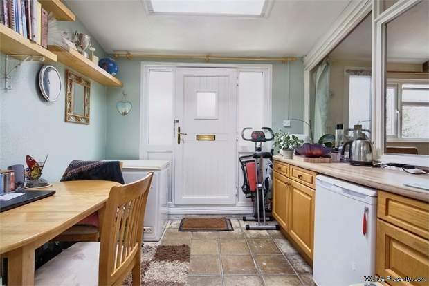 Additional Property Image 2 bedroom Flat for sale in Great Missenden 2