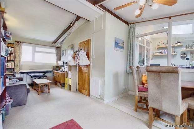 Additional Property Image 2 bedroom Flat for sale in Great Missenden 3