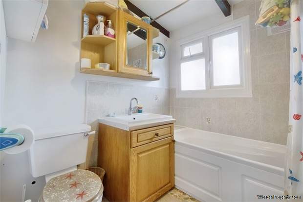 Additional Property Image 2 bedroom Flat for sale in Great Missenden 8