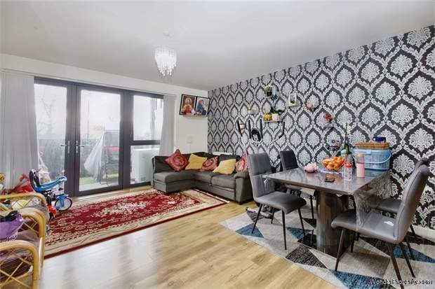 Additional Property Image 2 bedroom Flat for sale in Southall 2