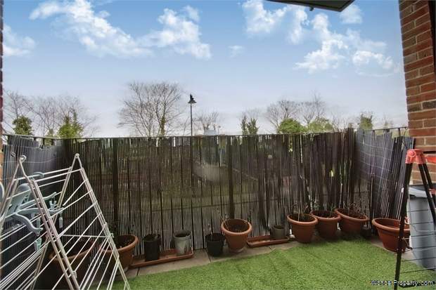 Additional Property Image 2 bedroom Flat for sale in Southall 5