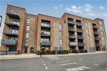 2 bedroom Flat for sale in Southall