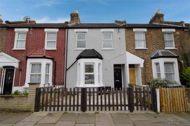 2 bedroom Flat for sale in London