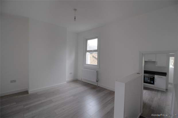 Additional Property Image 2 bedroom Flat for sale in London 2