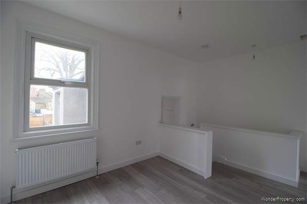 Additional Property Image 2 bedroom Flat for sale in London 3