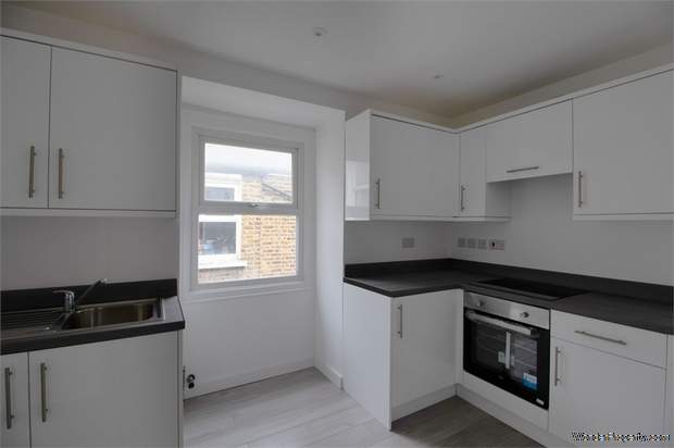 Additional Property Image 2 bedroom Flat for sale in London 4