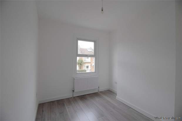 Additional Property Image 2 bedroom Flat for sale in London 6