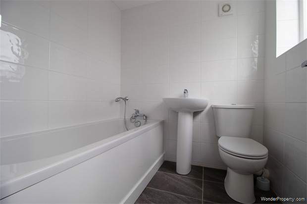 Additional Property Image 2 bedroom Flat for sale in London 8