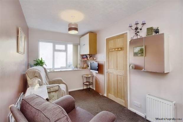 Additional Property Image 4 bedroom Semi Detached for sale in Batley 7