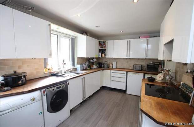 Additional Property Image 3 bedroom Detached Bungalow for sale in Shipley 6
