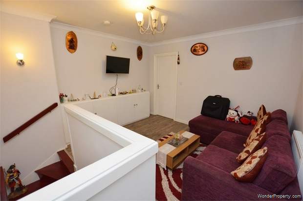 Additional Property Image 3 bedroom Flat for sale in London 5