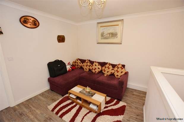 Additional Property Image 3 bedroom Flat for sale in London 6
