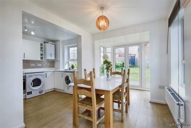 Additional Property Image 4 bedroom Semi Detached for sale in Hemel Hempstead 5