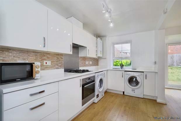 Additional Property Image 4 bedroom Semi Detached for sale in Hemel Hempstead 6