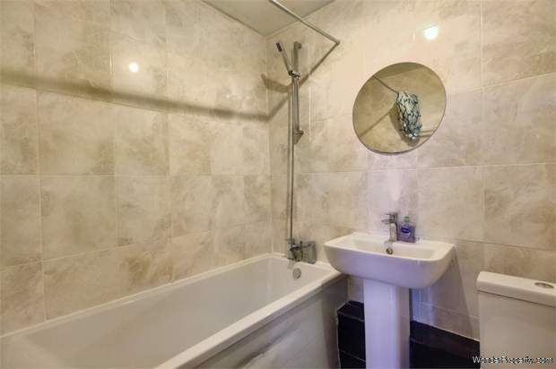 Additional Property Image 2 bedroom Flat for sale in Hornchurch 8