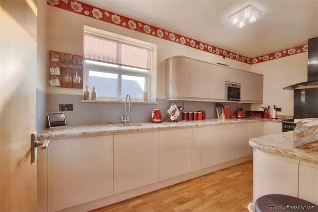 Additional Property Image 4 bedroom Flat for sale in Rhyl 5