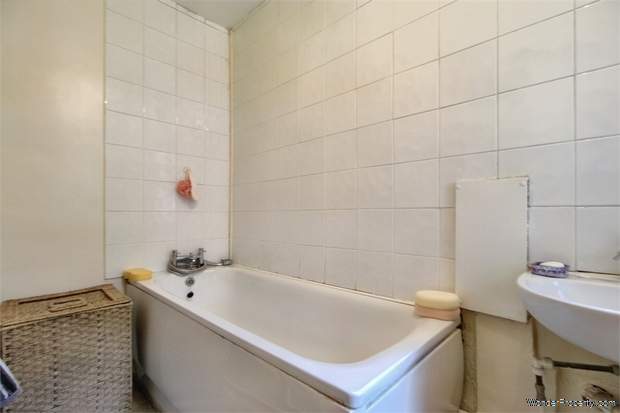 Additional Property Image 1 bedroom Flat for sale in London 7