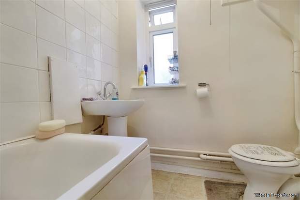 Additional Property Image 1 bedroom Flat for sale in London 8