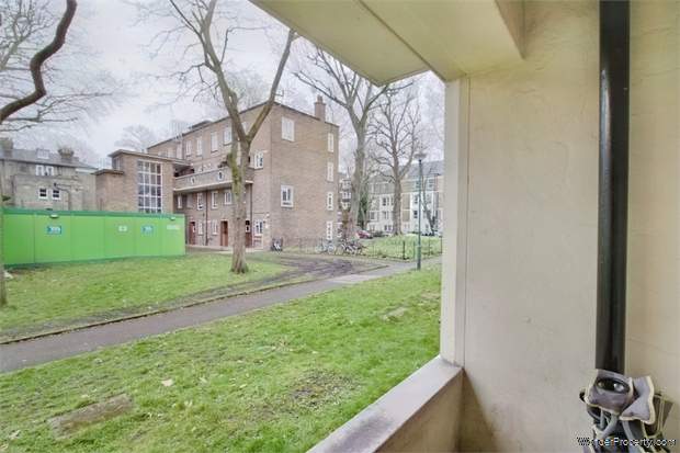 Additional Property Image 1 bedroom Flat for sale in London 9