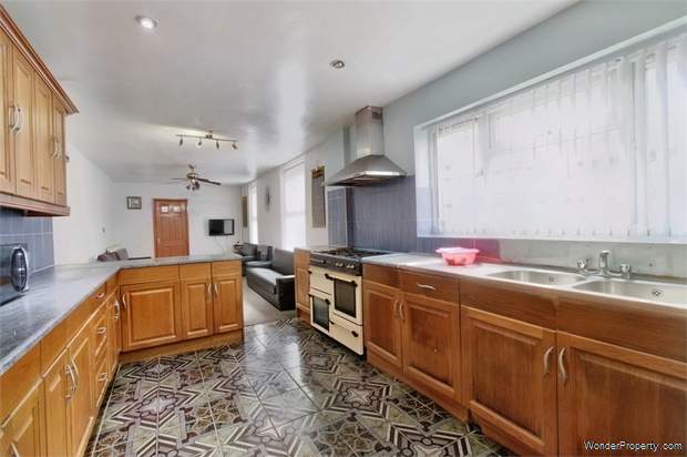Additional Property Image 7 bedroom Terraced for sale in Birmingham 7