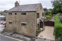 4 bedroom Detached for sale in Macclesfield