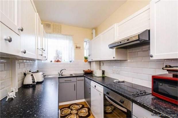 Additional Property Image 3 bedroom Flat for sale in London 2