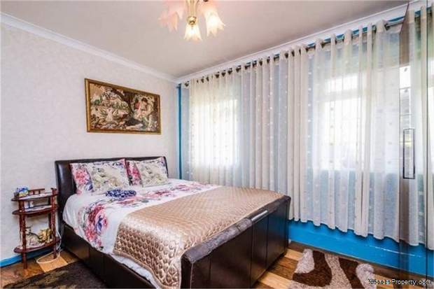 Additional Property Image 3 bedroom Flat for sale in London 3