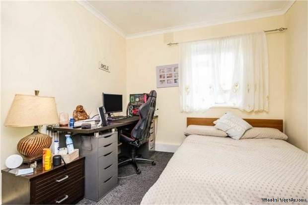 Additional Property Image 3 bedroom Flat for sale in London 4