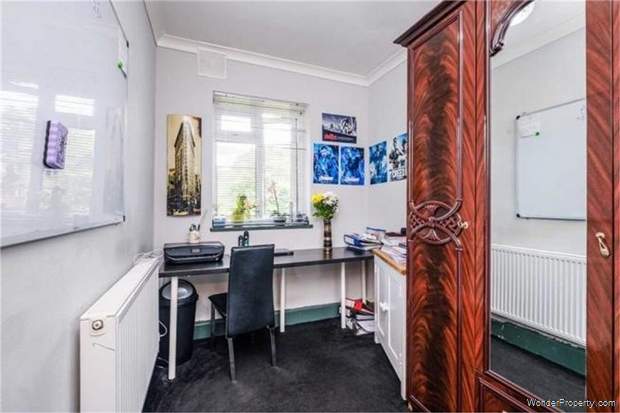 Additional Property Image 3 bedroom Flat for sale in London 5