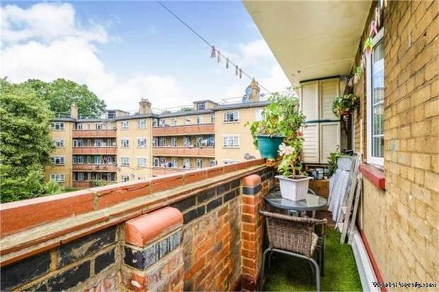 Additional Property Image 3 bedroom Flat for sale in London 6